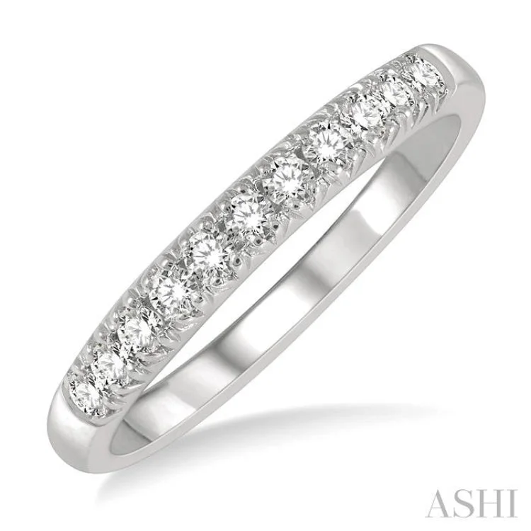 1/4 ctw 11Stones Round Cut Diamond Wedding Band in 14K White Gold