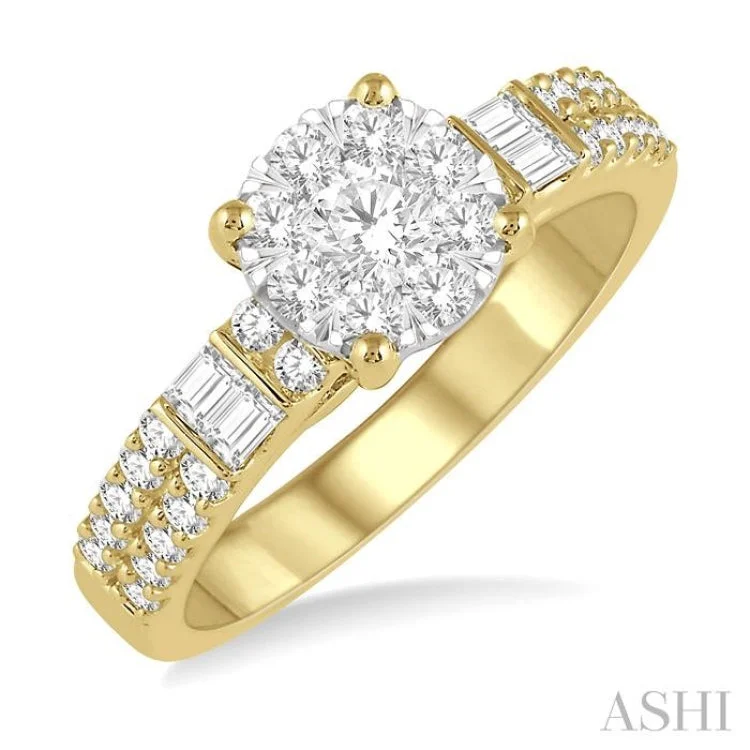 7/8 Ctw Round Shape Lovebright Diamond Cluster Ring in 14K Yellow and White Gold