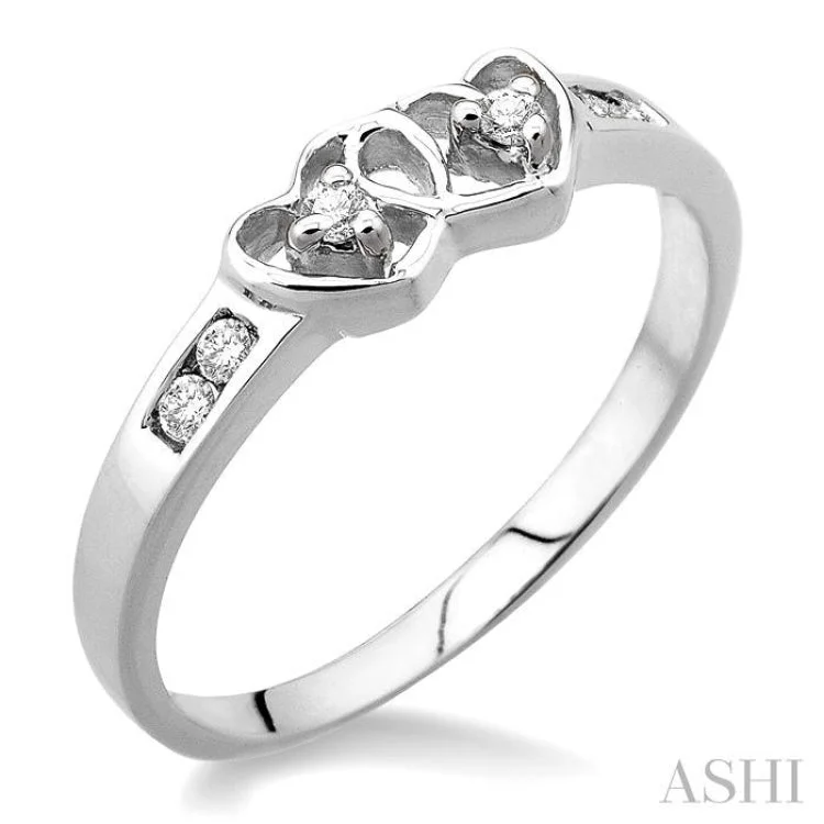 1/10 Ctw Twin Hearts Diamond Ring in 10K White Gold