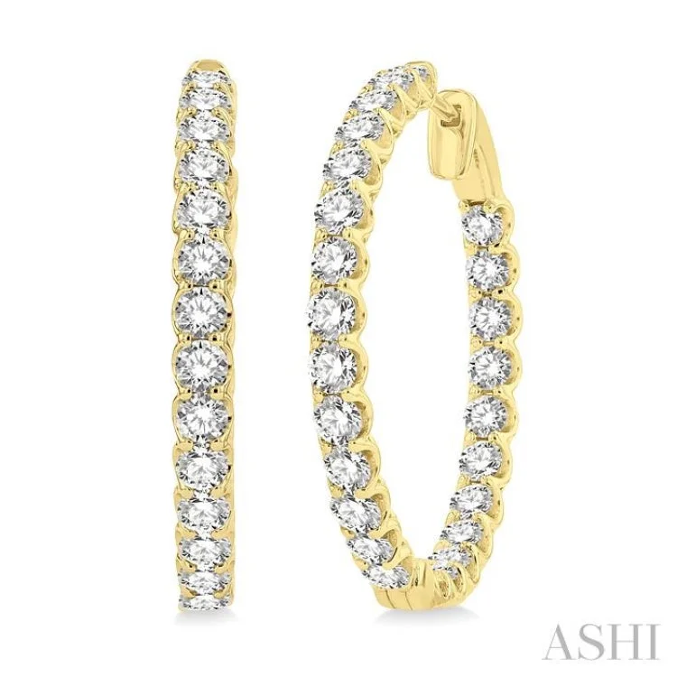 5 ctw In and Out Round Cut Diamond Hoop Earring in 14K Yellow Gold