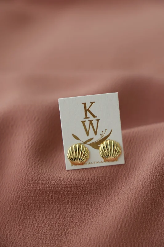 SCALLOP SHELL STUD