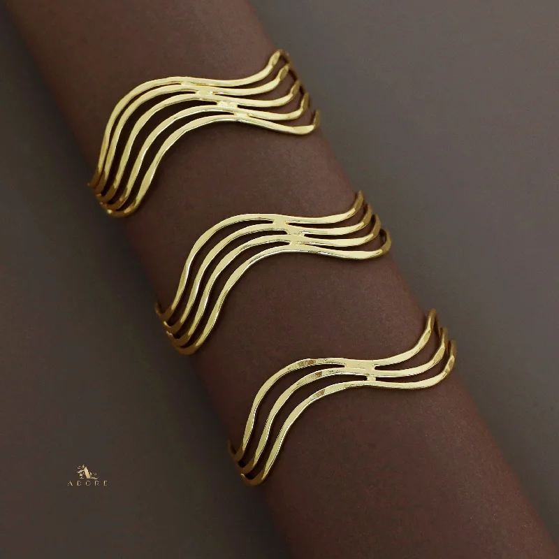 Dilara Golden Layered Zig Zag Bangle